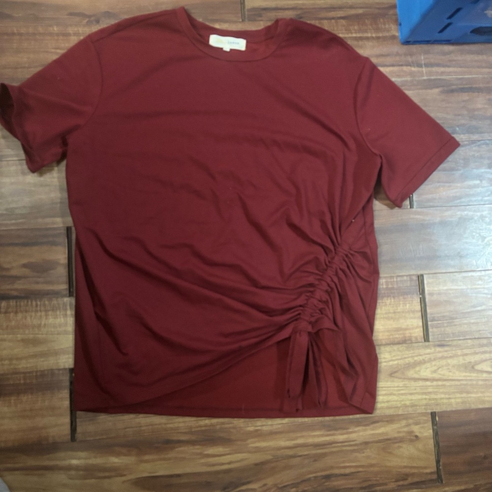 Blue lemon size medium burgundy front twist career whimsical business top